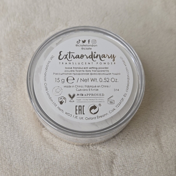 Ciaté London Extraordinary Translucent Setting Powder - Picture 8 of 11